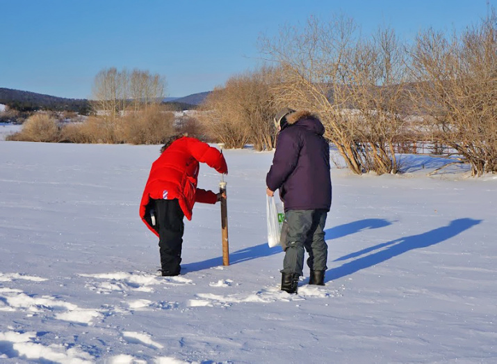 Отбор проб снега в пределах города Улан-Удэ