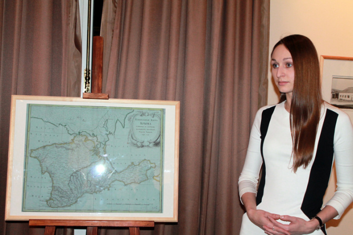 Svetlana Barabanova, curator of the cartographic collection of the Russian Geographical Society