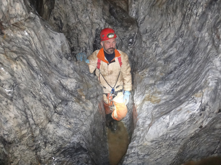 Геннадий Самохин в пещере Как-Таш. Фото: Станислав Купцов