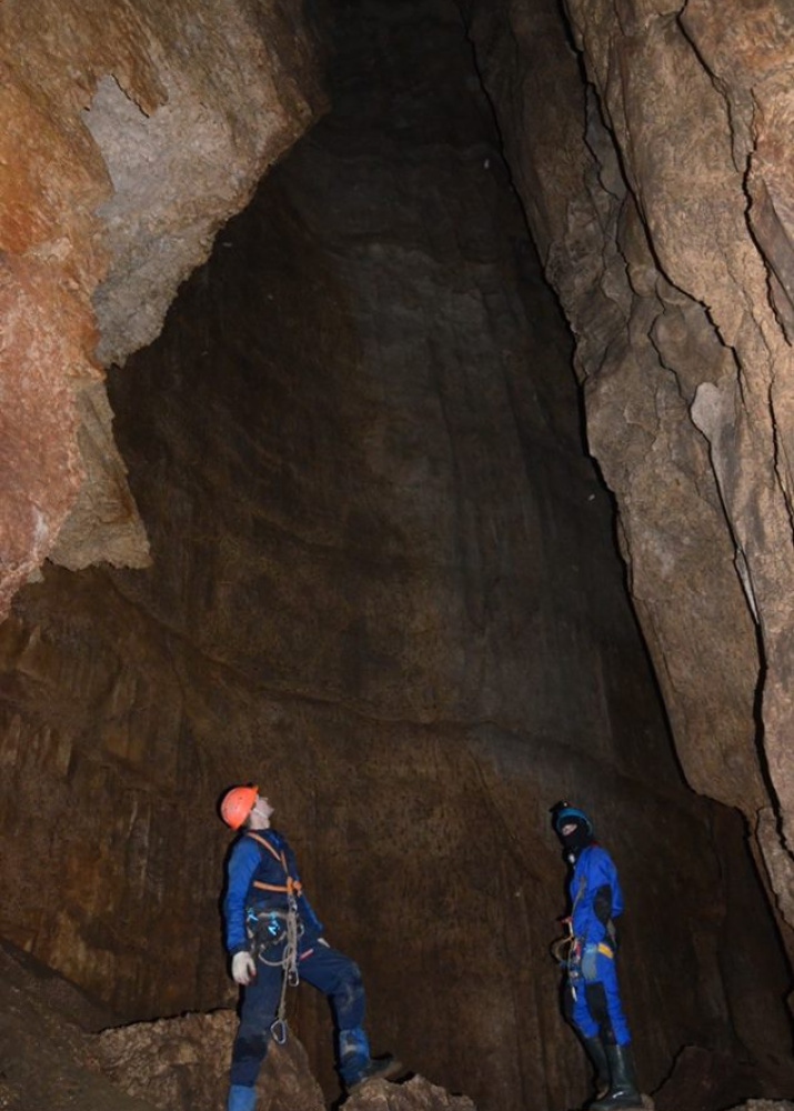 Колодец пещеры Главный калибр, массив Сары-Тала в Карбардино-Балкарии (фото предоставлено Г. Самохиным)