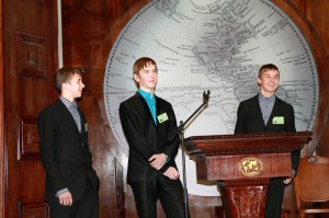 Олег и Сергей Тиме, Евгений Абичев (в центре)