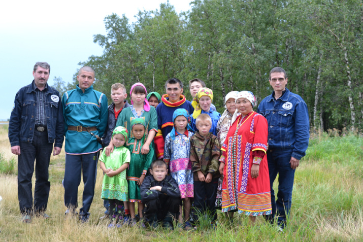 На берегу озера Нум-то