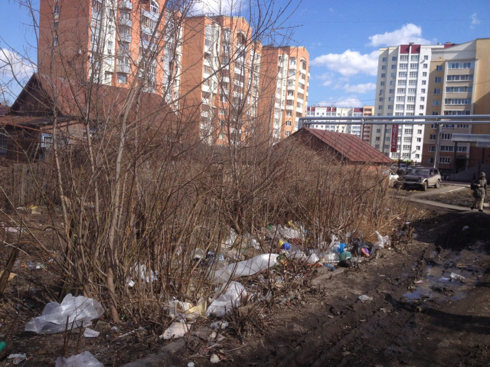 Огромные свалки в центре города 