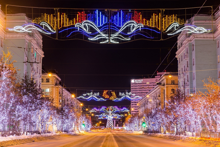 Новогодние украшения улиц Мурманска