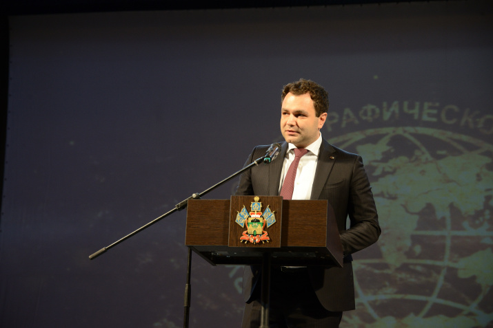 Исполнительный директор Русского географического общества Артем Манукян обратился к собравшимся с приветственным словом 
