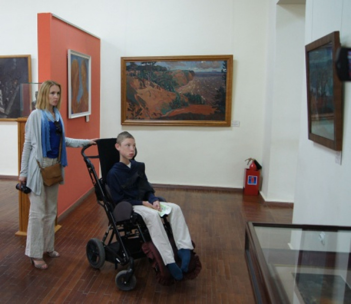 The Baikovs family in the art gallery in Pskov