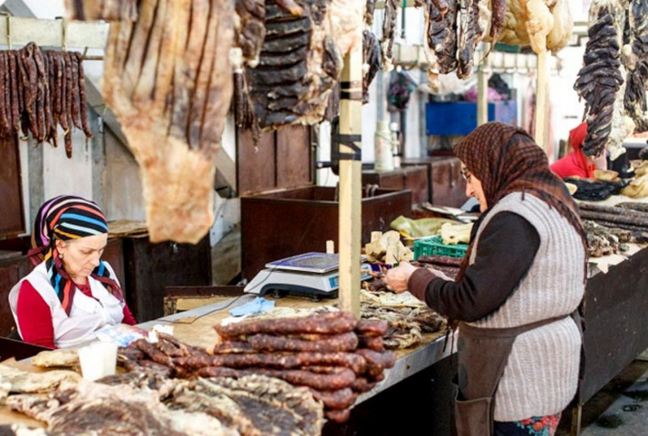 Сушенное мясо на рыночном прилавке. Фото предоставлено Дагестанским республиканским отделением РГО