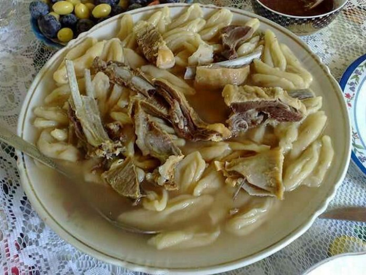 Лакский хинкал из сушеного мяса. Фото предоставлено Дагестанским республиканским отделением РГО