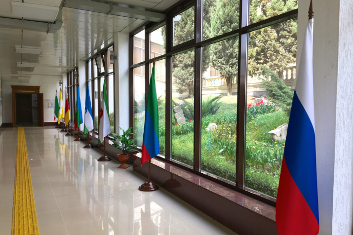 В республиканском Доме Дружбы. Фото Макензи Холланд