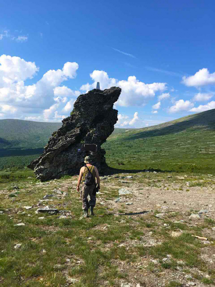У геологического памятника Столбов выветривания Маньпупунер.
