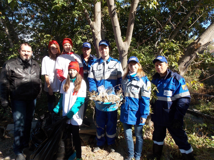 Участники акции «Береги берега»