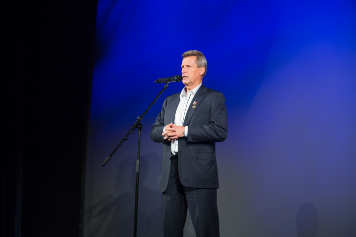 Фильм "Полярный меридиан" представляет Герой России Михаил Малахов. Фото Александра Бреева Фильм "Полярный меридиан" представляет Герой России Михаил Малахов