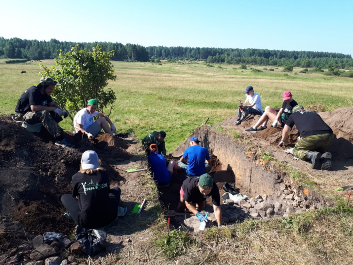 "Унорож: путешествие сквозь века"