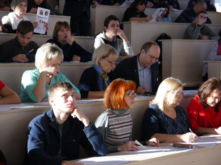 председатель Липецкого областного отделения РГО доц., к.г.н. Л.Н. Беляева, руководитель площадки доц., к.г.н. Д.С. Климова и др. члены РГО 