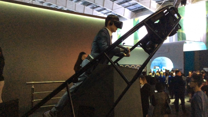 Стенд виртуальной реальности. 15-й Форум межрегионального сотрудничества России и Казахстана Стенд виртуальной реальности. 15-й Форум межрегионального сотрудничества России и Казахстана