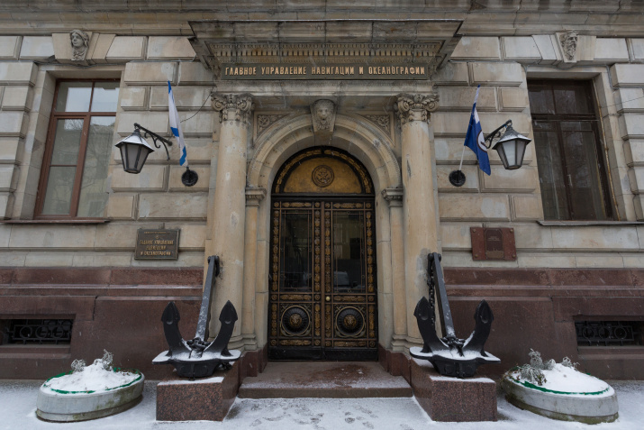 Главный вход в УНИО Минобороны России. Фото: Андрей Стрельников.