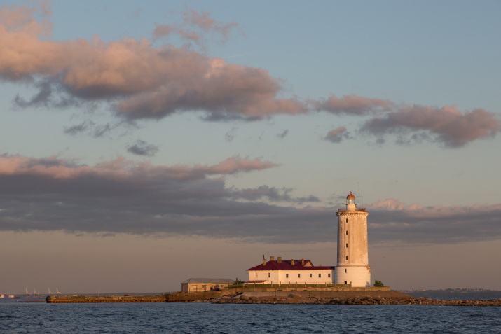 Маяк Толбухин. Фото: Андрей Стрельников.