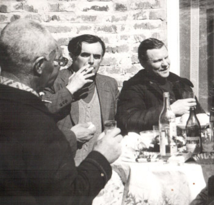 Виталий Соломин (справа) в Даргавсе у Генрия Кусова