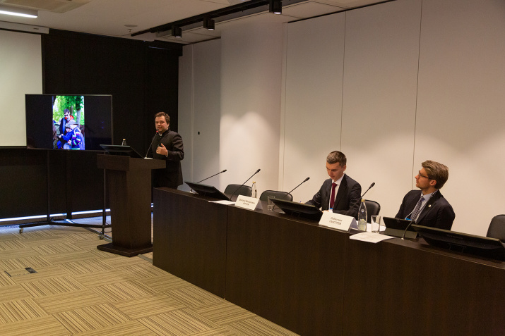 Выступление зам. председателя Ленинградского областного отделения РГО В.В.Сеничкина. Фото: А.В.Стрельников