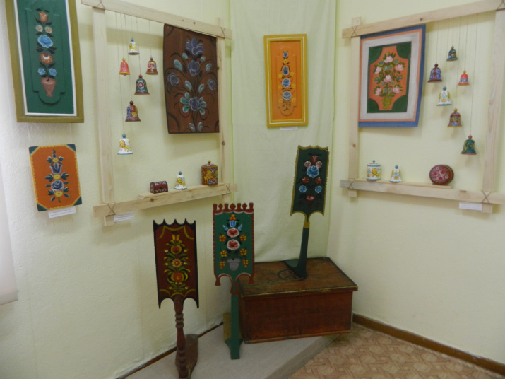 На выставке были представлены работы разных авторов разных лет.