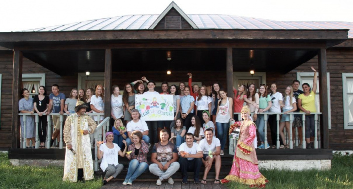 Участники международного волонтерского лагеря в Болгаре – 2017. Фото: Наргиз Айтуганова Участники международного волонтерского лагеря в Болгаре – 2017. Фото: Наргиз Айтуганова