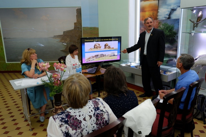 Выступает Головачев Илья Выступает Головачев Илья