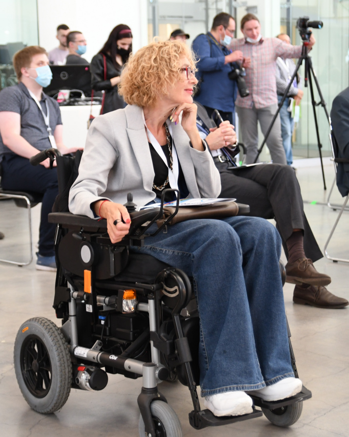 Участники форума. Ольга Небесная, руководитель организации "Доступная среда всем". Фото: Александра Карпушева