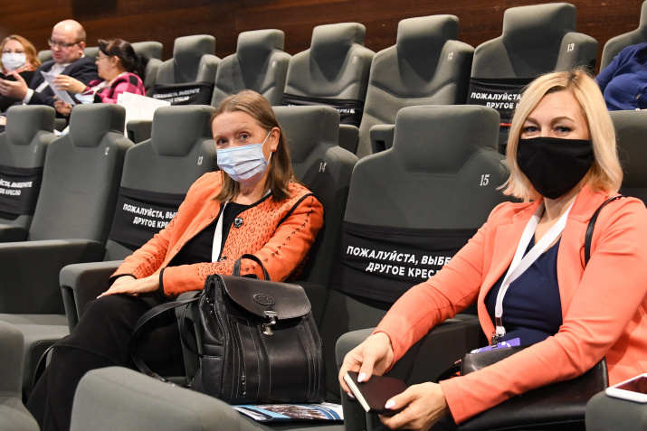 Алла Фишелева и Ольга Гурьевских, члены РГО. Фото: Александра Карпушева