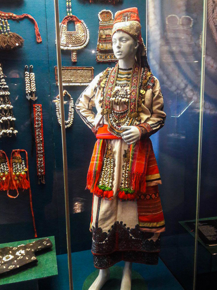 Экспозиция народных костюмов в Этнографическом музее. Фото: Наталья Мозилова