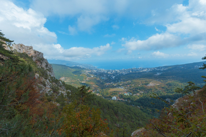 Быть на пределе мира, устремив взгляд на горизонт, где небо соединялось с морем…