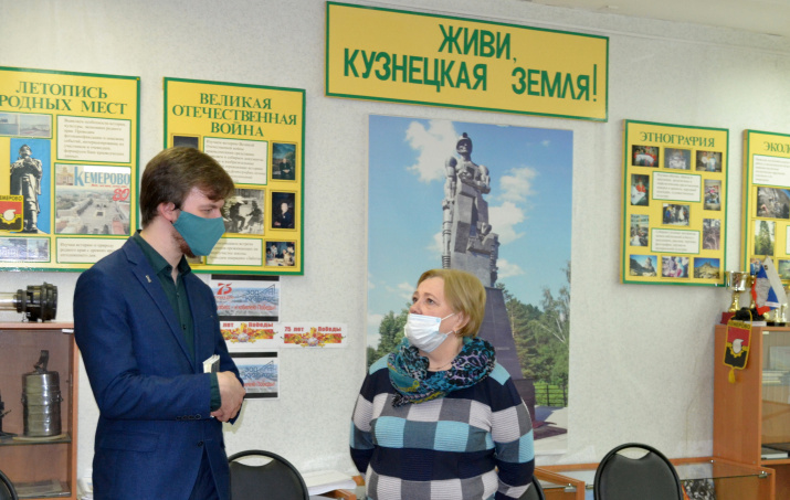 Макаров К. - председатель молодежного клуба РГО и сестра Любовь Иосифовна.