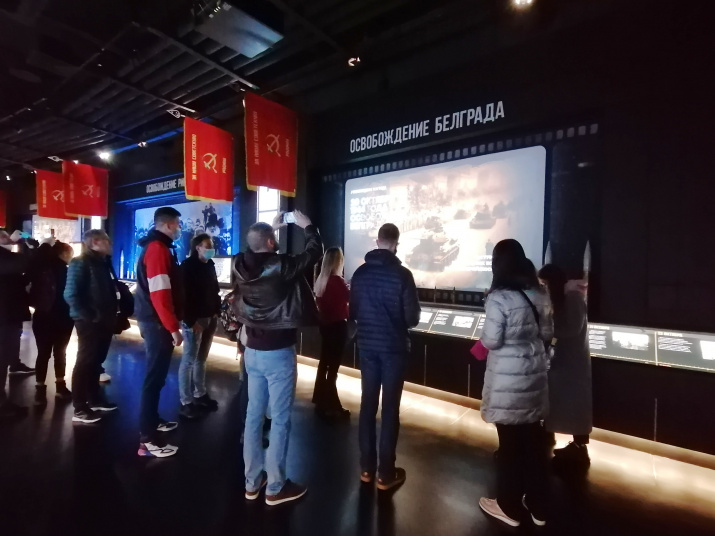 Участники сербской делегации в музейном комплексе «Дорога Памяти». Фото предоставлено Смоленским региональным отделением