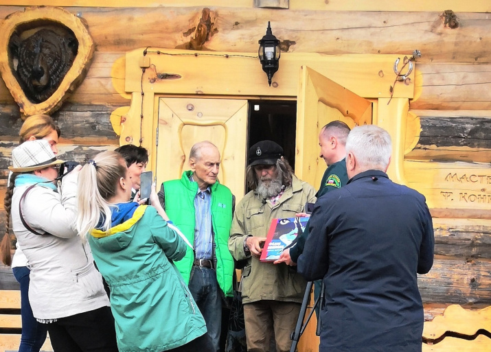 Михаил Ножкин и Фёдор Конюхов. Фото Тульского областного отделения РГО