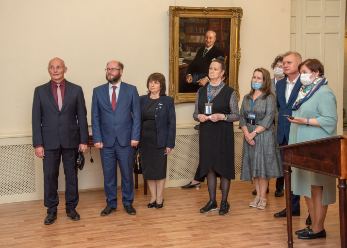 Открытие выставки реставрированных предметов и художественных работ из фондов РГО. Фото: Александр Филиппов