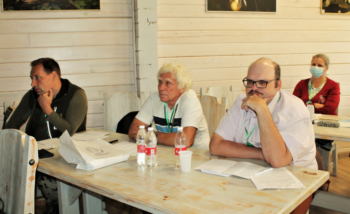 Члены РГО на заседании круглого стола