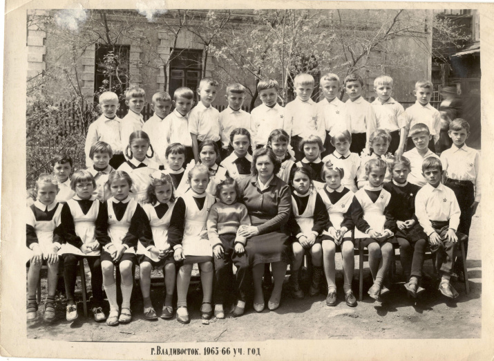 1 "А" класс Средней школы № 17. Май 1966 г. Из личного архива Алексея Буякова