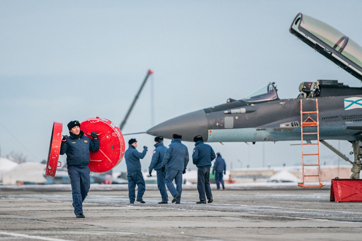 Послеполетные хлопоты. Фото В. Новикова