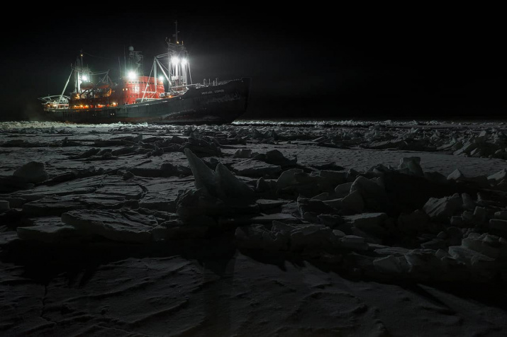 Лед весьма настойчив. Фото: Андрей Паршин