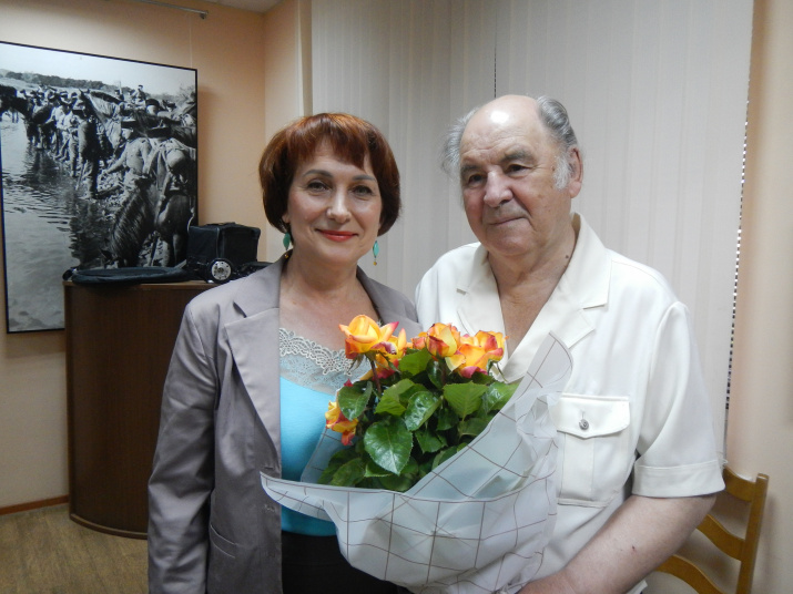 Милое окружение именинника