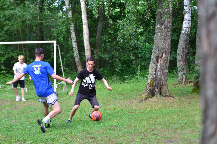 Атакует команда "гостей". Фото Анны Никитиной