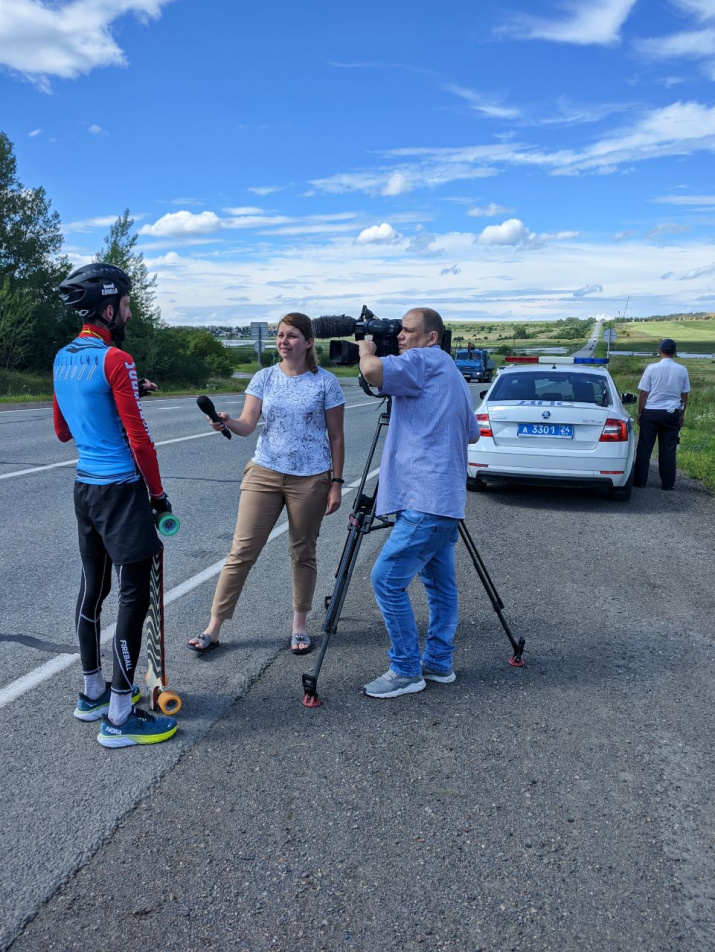 Интервью для местных СМИ. Автор фото Семён Алексеев