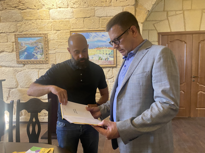 Н. Н. Миклухо-Маклай – младший и В. Е. Воробьёв, фото: пресс-служба СГО РГО