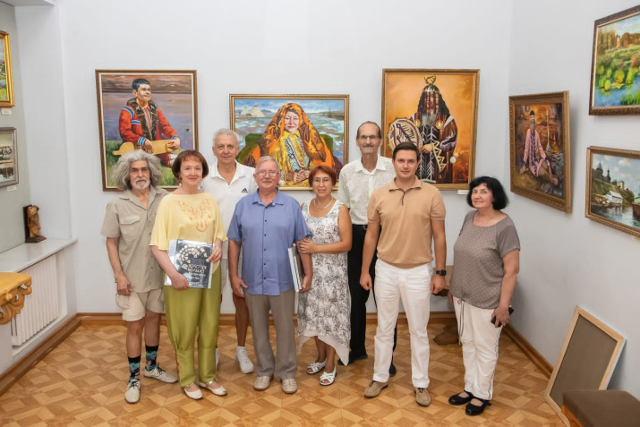 Фото: галерея "Сантал"