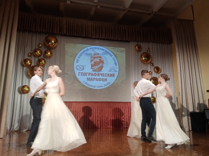 Выступление ансамбля "Новая волна". Фото Е. Гончаров