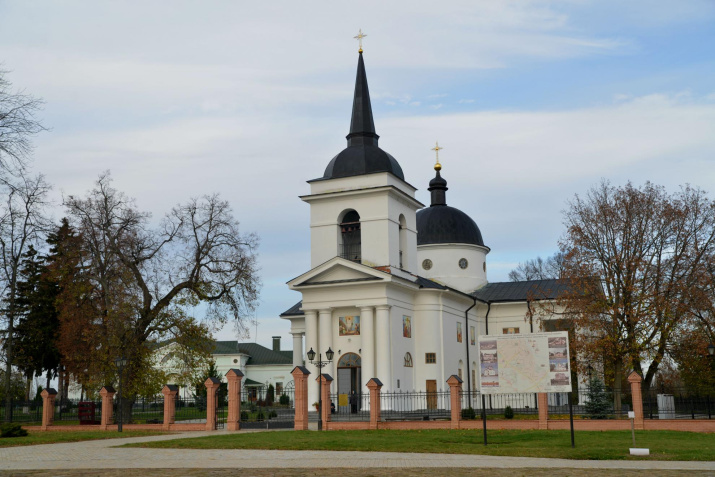 Воскресенская церковь в Батурино. Черниговская область. Украина. Возможно, здесь отпевали Арсеньевых. Электронный ресурс.