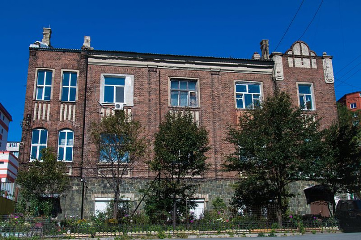 Переселенческая больница (Верхне-Портовая, № 27), где родилась Наташа Арсеньева