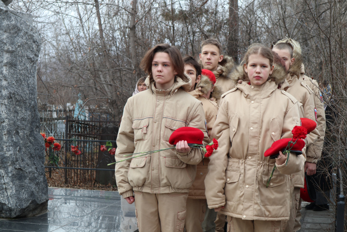 Юнармейцы на торжественном мероприятии. Фото Красноярского краевого отделения РГО
