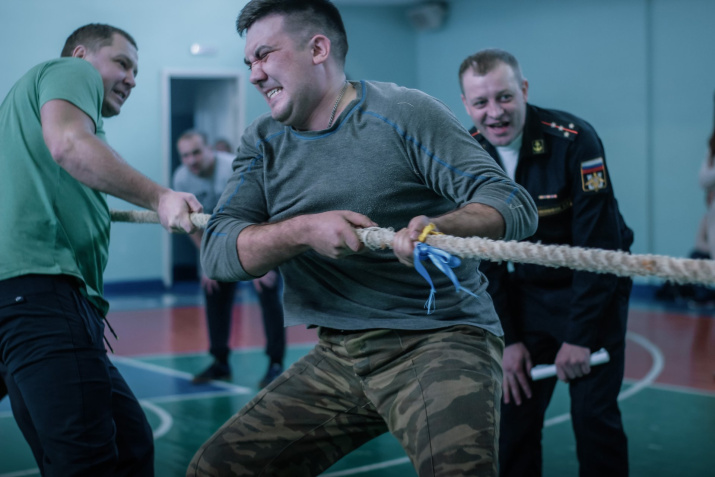 Перетягивание каната. Фото Георгия Широкова