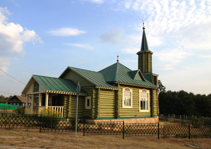 Мечеть п. Красный Стекловар. Фото Е. Гончаров