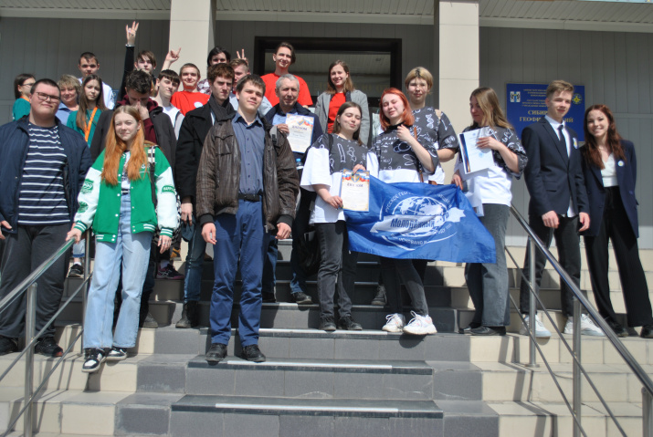 Знатоки географии. Фото организаторов квеста